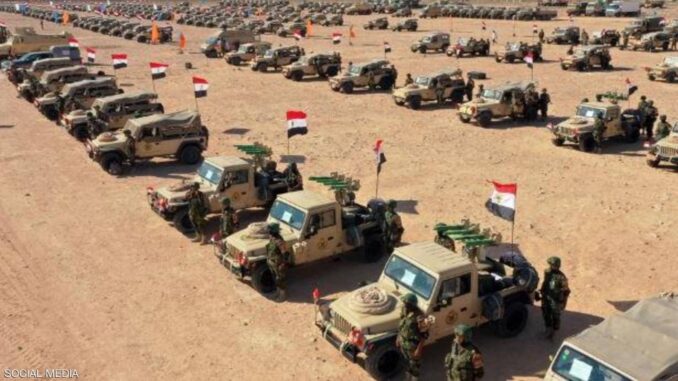 آلية الجيش المصري التي شاركت في الاصطفاف القتالي