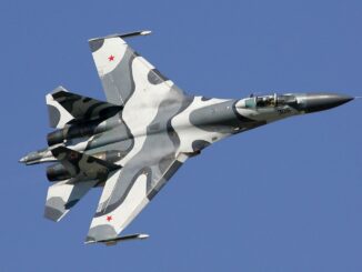 مقاتلة Su-27