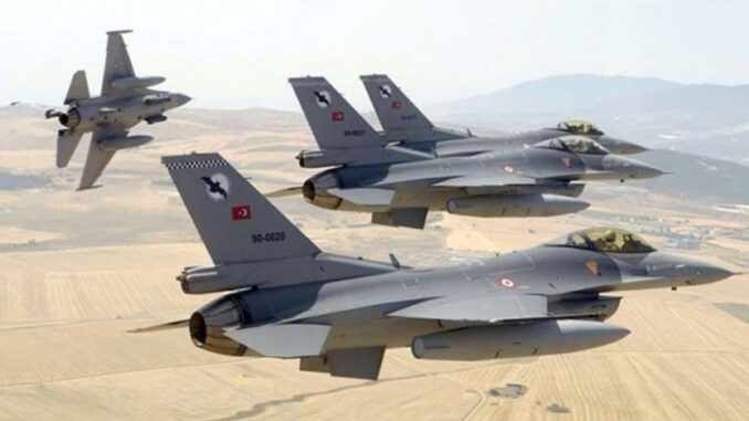 طائرات تركية من طراز F-16