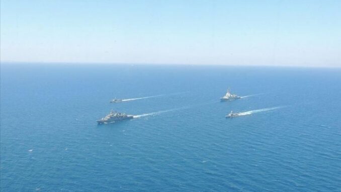 فرقاطات وقوارب هجومية تركية وإسبانية في بحر إيجة