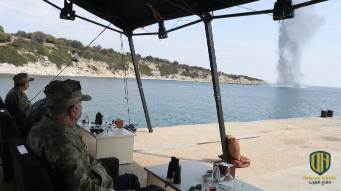 قادة الجيش التركي يحضرون مناورات "أبطال عملية كارداك"