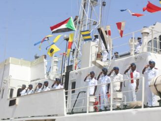 قيادة القوات البحرية السودانية تتسلم بقاعدة بورتسودان البحرية، سفينة التدريب الحربية "فلمنجو" المهداة من جمهورية روسيا الإتحادية