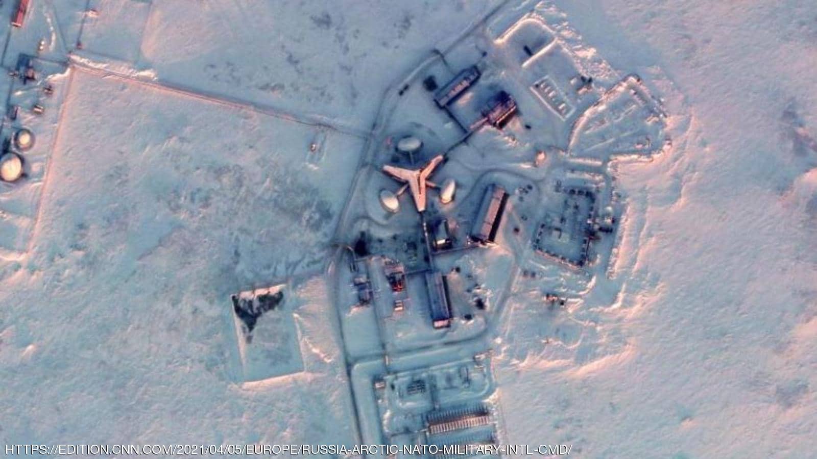 القاعدة العسكرية الروسية وسط جليد القطب الشمالي. (سكاي نيوز عربية)