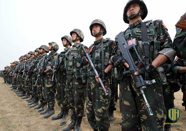 عناصر من الجيش الصيني
