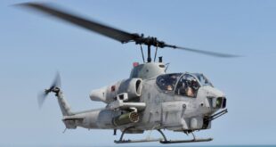 طائرة هليكوبتر هجومية من طراز AH-1 Cobra