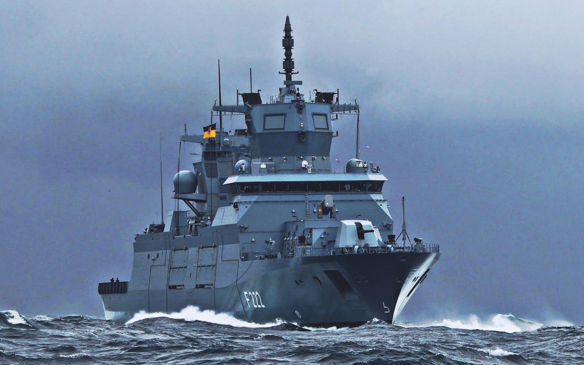 سفينة حربية تابعة للبحرية الالمانية
