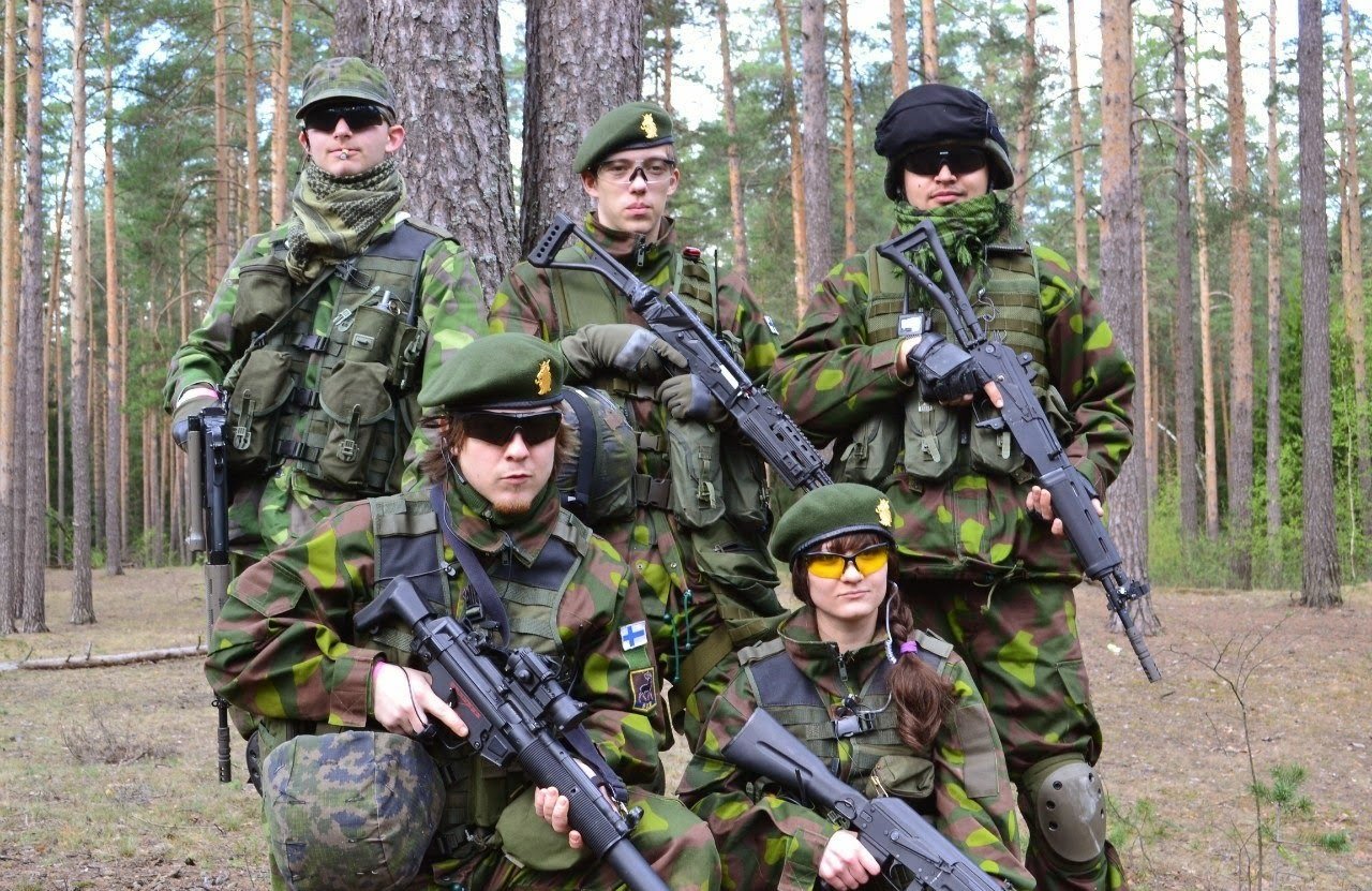 افراد من الجيش الفنلندي