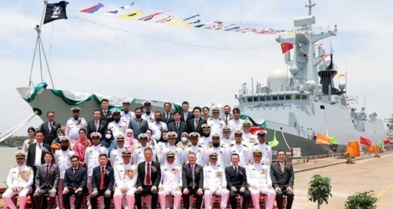 البحرية الباكستانية تتسلّم فرقاطة PNS Taimur