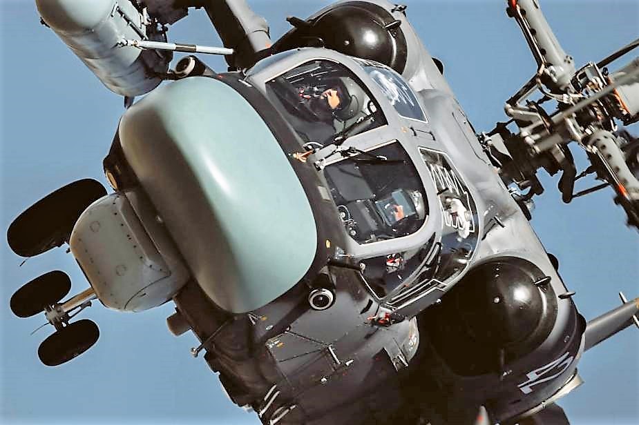 طائرة هليكوبتر هجومية من طراز كا-52