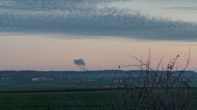 من موقع سقوط الصاروخ في بولندا (رويترز)
