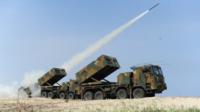 راجمة الصواريخ الكورية الجنوبية K239 Chunmoo