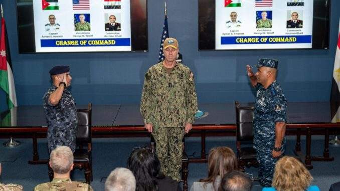 مصر تتسلم قيادة "فرقة العمل 154" للقوات البحرية المشتركة من الأردن