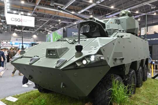 مركبة "باندور 8×8 EVO"