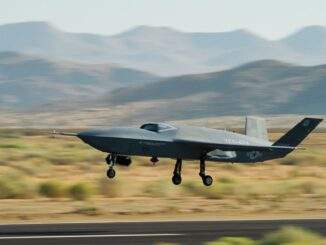 الطائرة غير المأهولة YFQ-42A