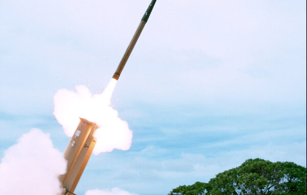 منصة إطلاق صواريخ THAAD