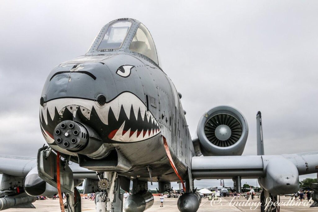 الطائرة الهجومية "إيه-10 ثاندر بولت الثانية" (A-10 Thunderbolt II)