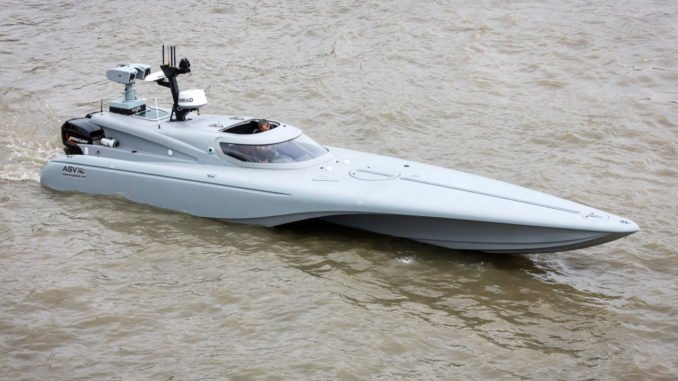 زورق مسيّر من طراز K3 Scout التابع لشركة Kraken Technology البريطانية